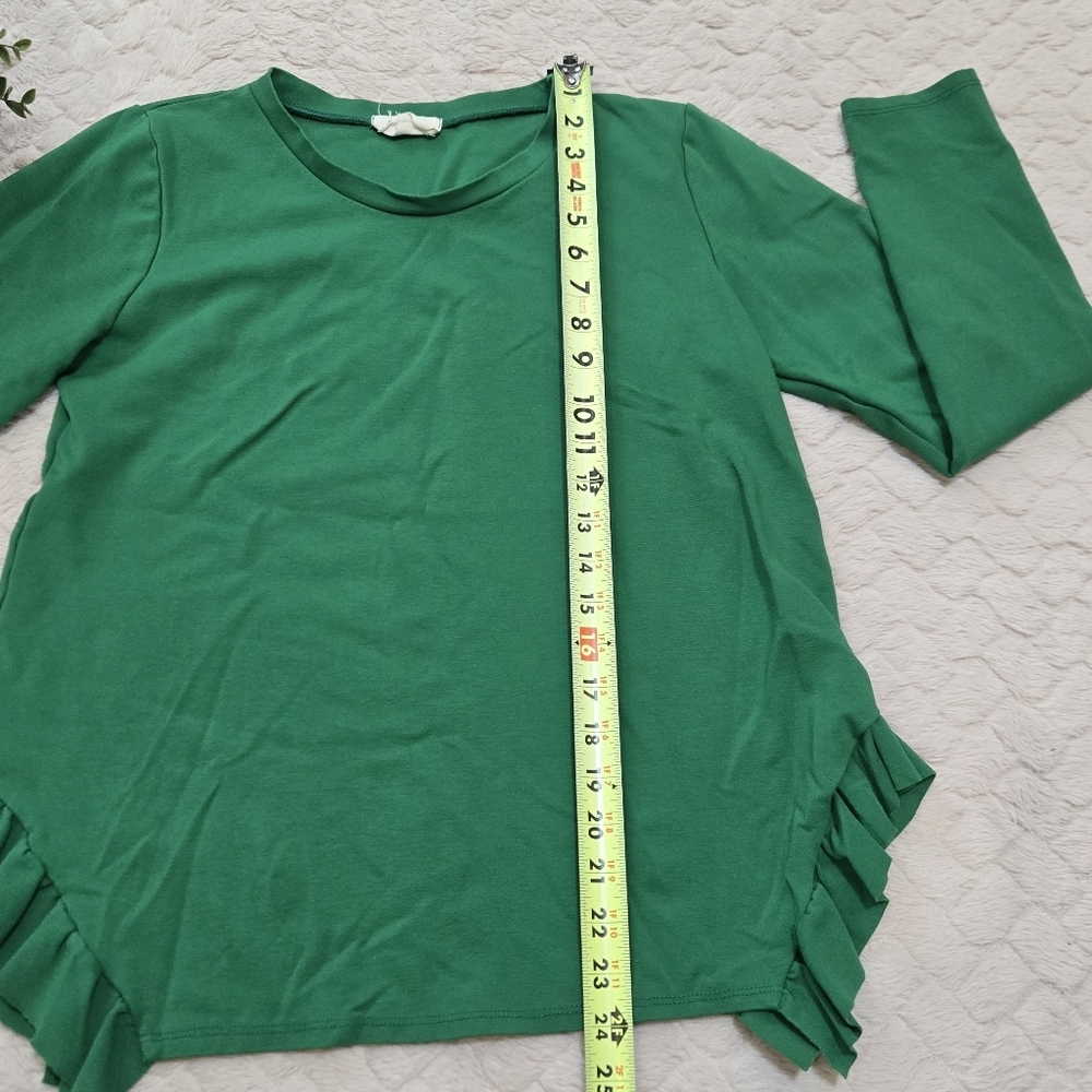 Betsey's Boutique Shop Green Ruffle Side Long-Sleeve Top, Size Large - Picture 4 of 6